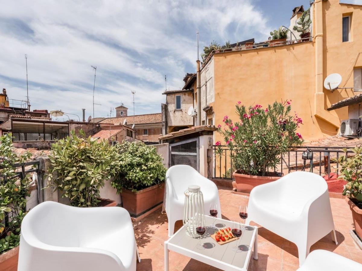 The Best Rent - Two-Bedroom Apartment With Terrace Near Trevi Fountain Rom Exterior foto