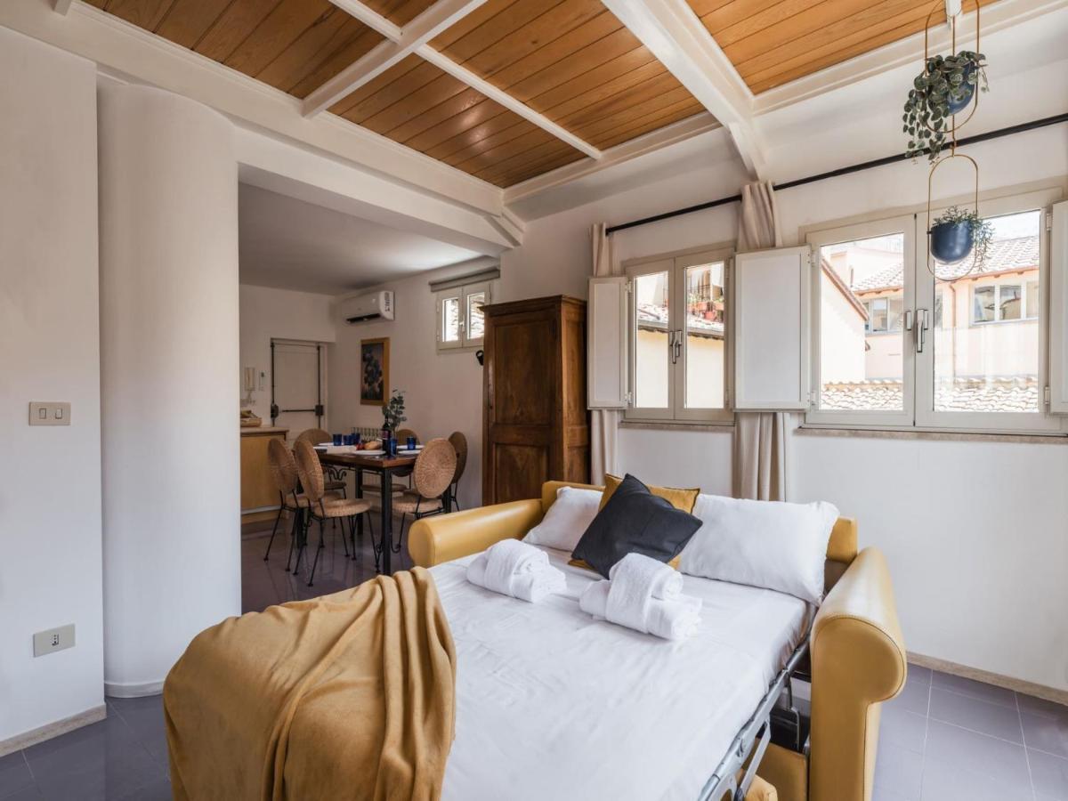 The Best Rent - Two-Bedroom Apartment With Terrace Near Trevi Fountain Rom Exterior foto