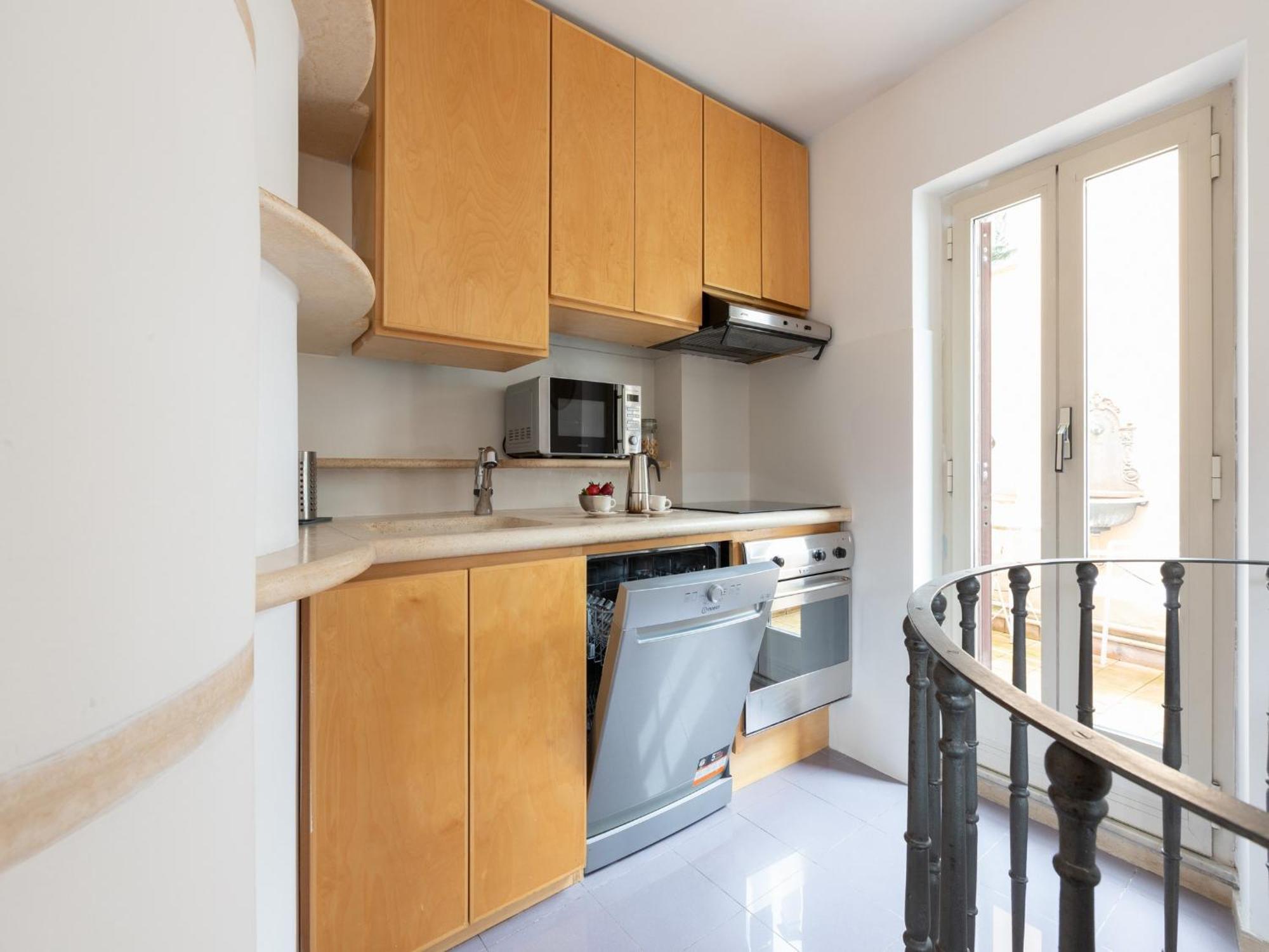 The Best Rent - Two-Bedroom Apartment With Terrace Near Trevi Fountain Rom Exterior foto
