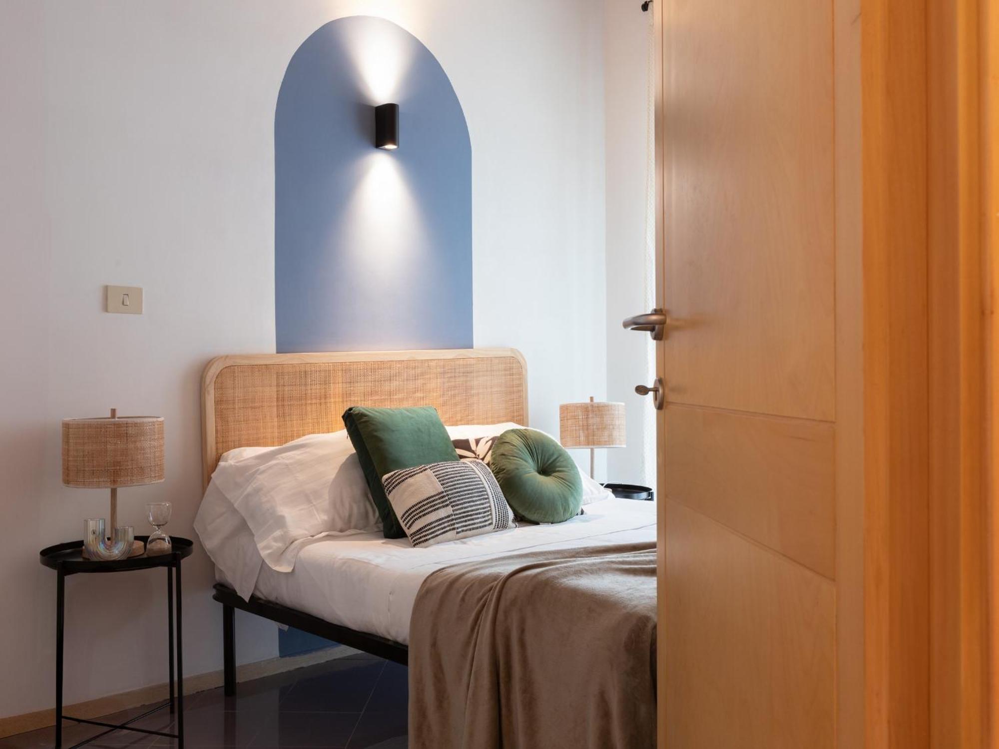 The Best Rent - Two-Bedroom Apartment With Terrace Near Trevi Fountain Rom Exterior foto